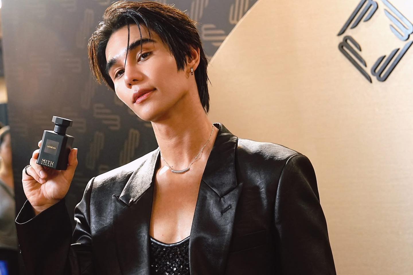 “เจฟ ซาเตอร์” นั่งแท่นพรีเซนเตอร์ MITH เปิดตัวน้ำหอมกลิ่นใหม่ “LEGEND” ถ่ายทอดเสน่ห์ตัวตนผ่านกลิ่นและเสียงเพลง